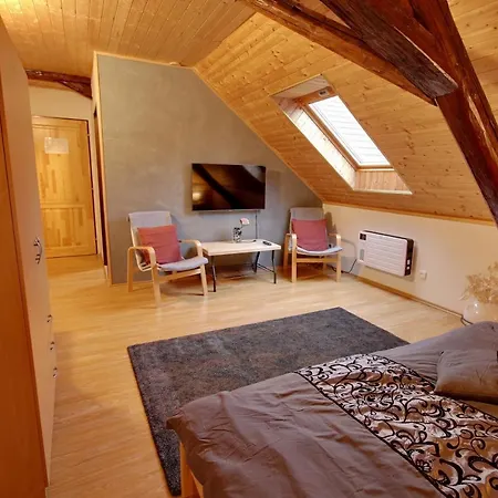 Kvitek Holiday home Ctetin