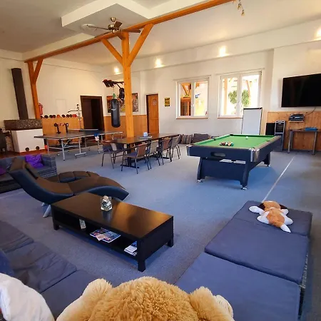 Semesterbostad Kvitek Ctetin